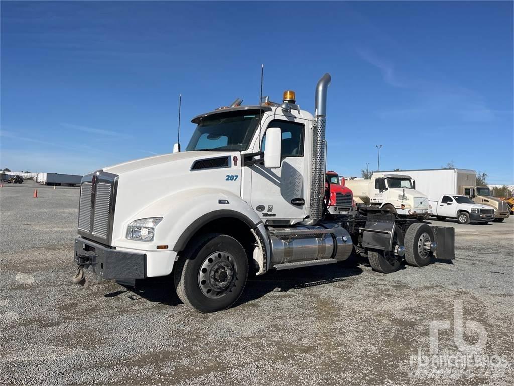 Kenworth T880 曳引機組件