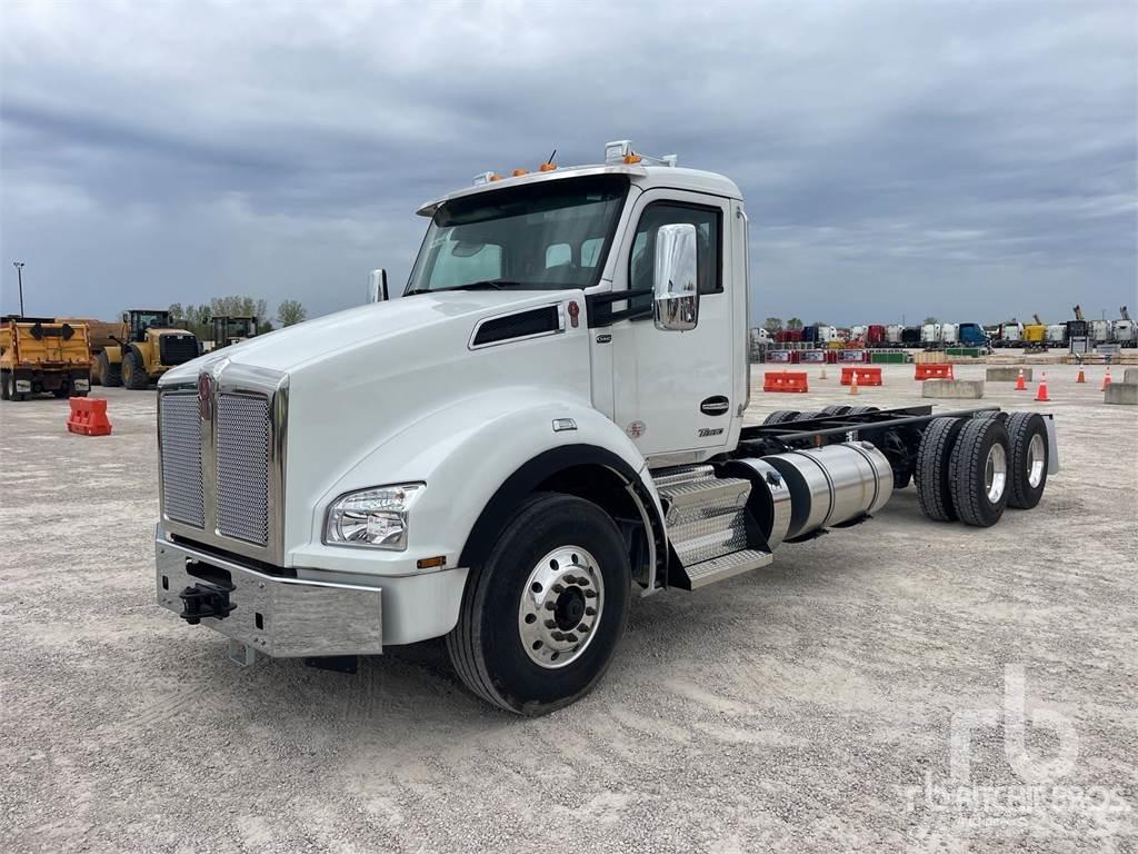 Kenworth T880 商用底盤車