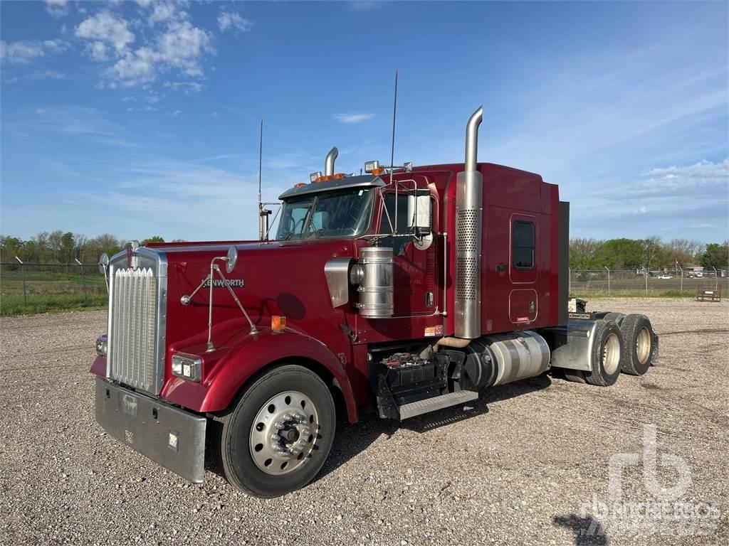 Kenworth W900 曳引機組件