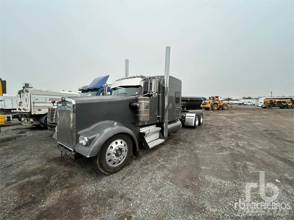 Kenworth W900 曳引機組件