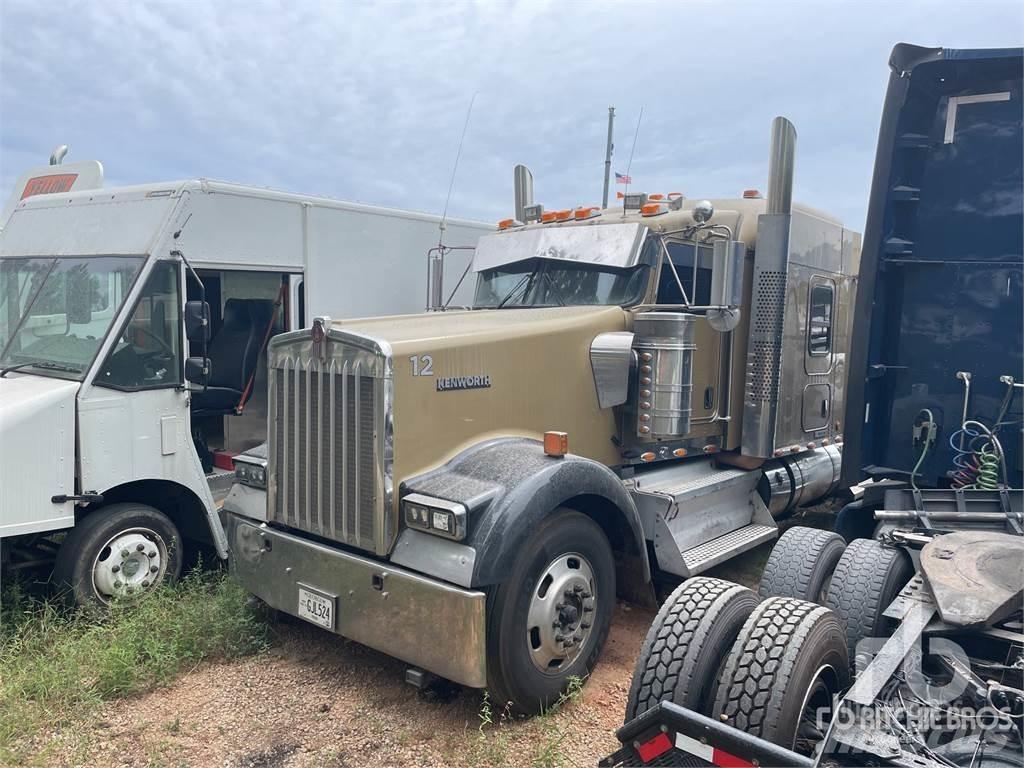 Kenworth W900 曳引機組件
