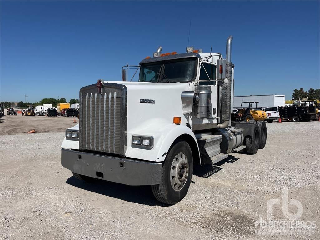 Kenworth W900 曳引機組件