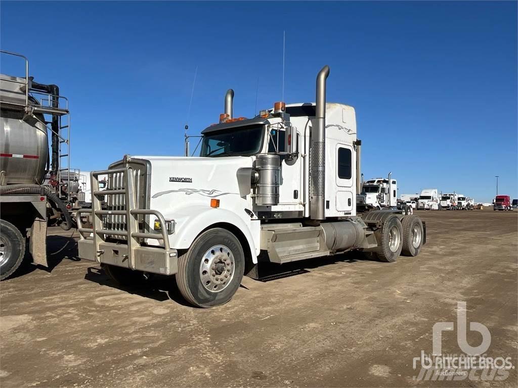 Kenworth W900 曳引機組件