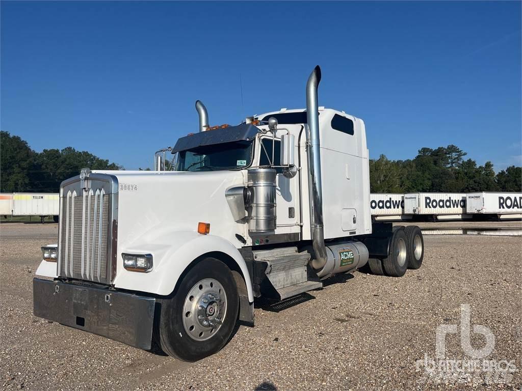 Kenworth W900 曳引機組件