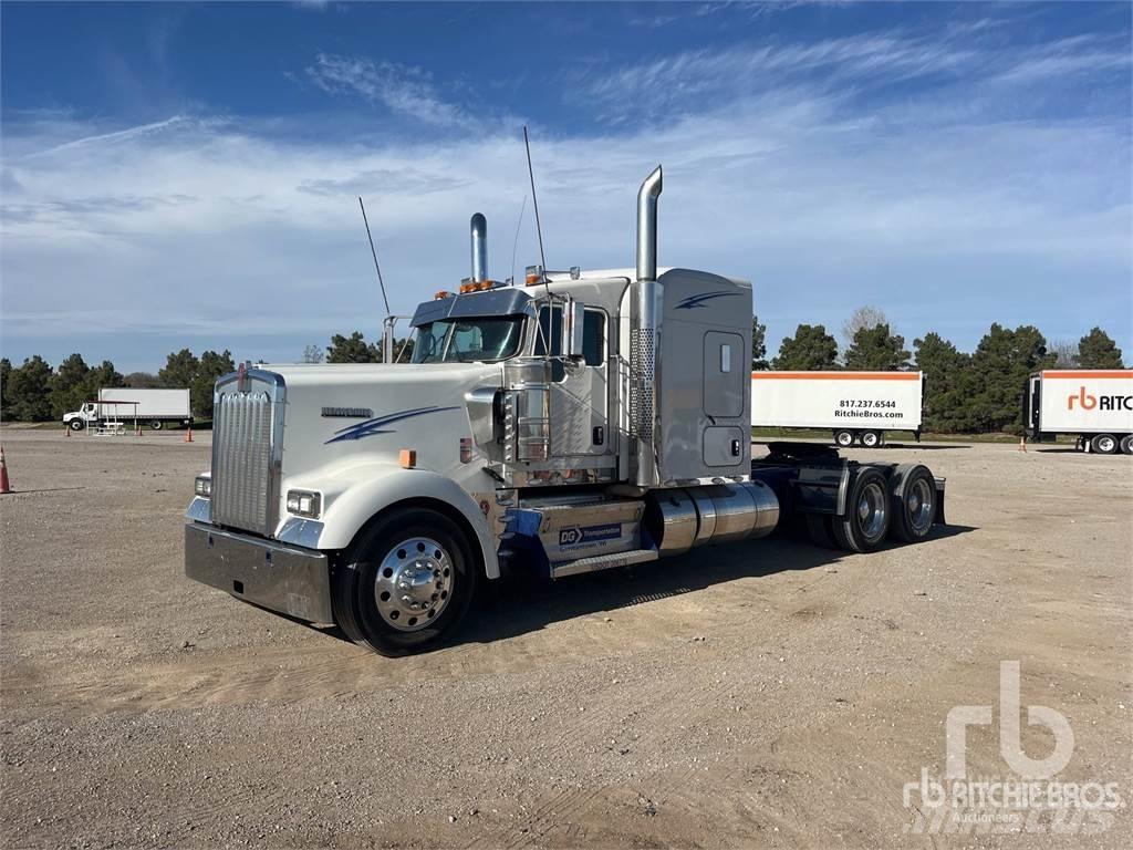 Kenworth W900 曳引機組件