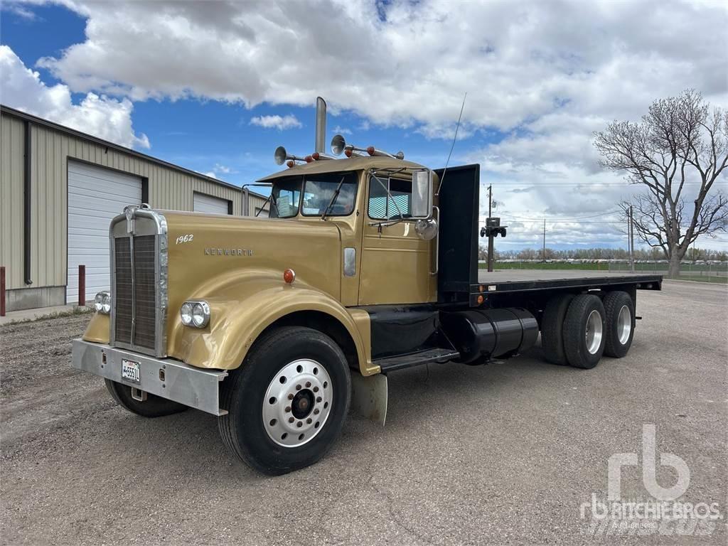 Kenworth W900 平板式/側卸式卡車