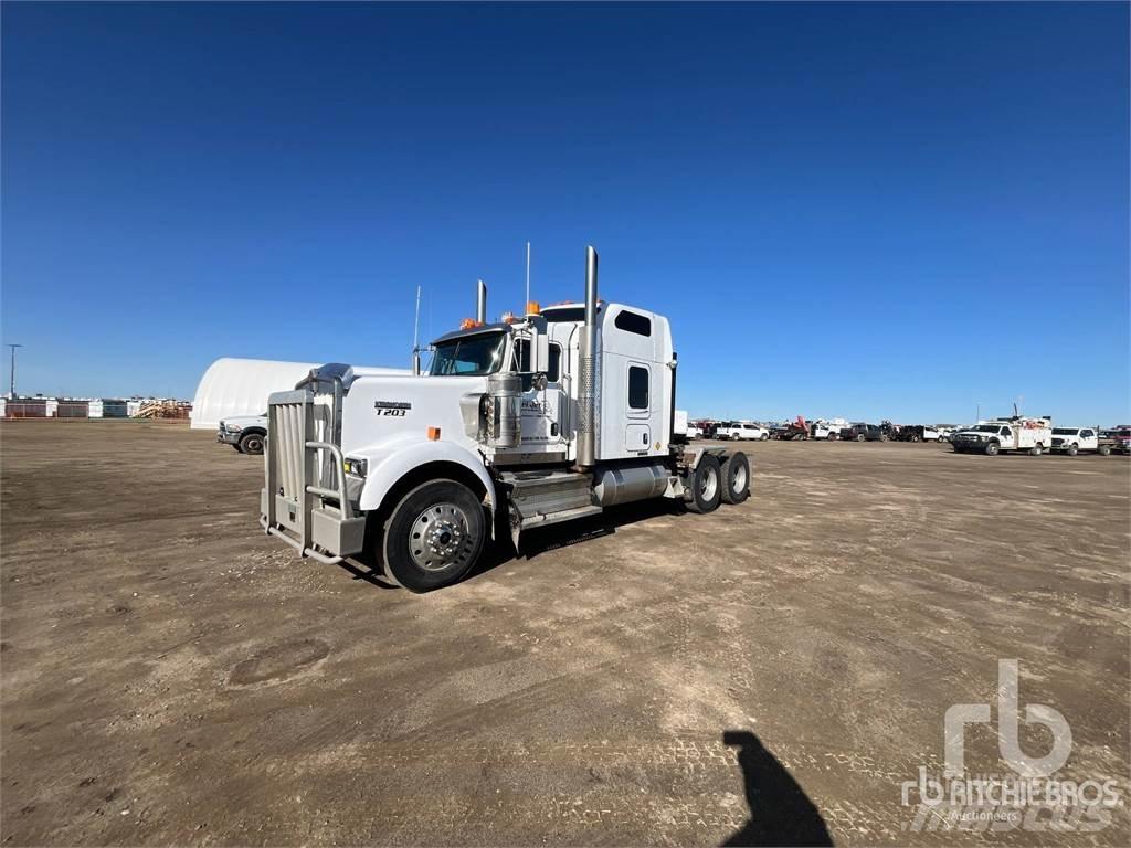 Kenworth W900 曳引機組件