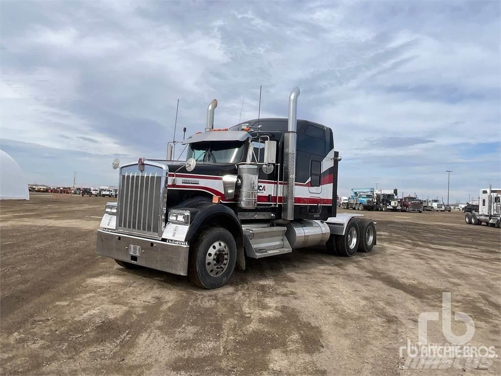 Kenworth W900 曳引機組件