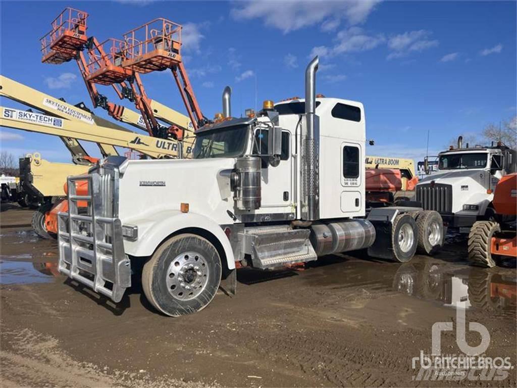 Kenworth W900 曳引機組件