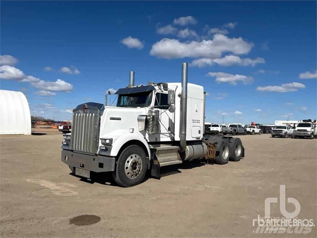 Kenworth W900 曳引機組件