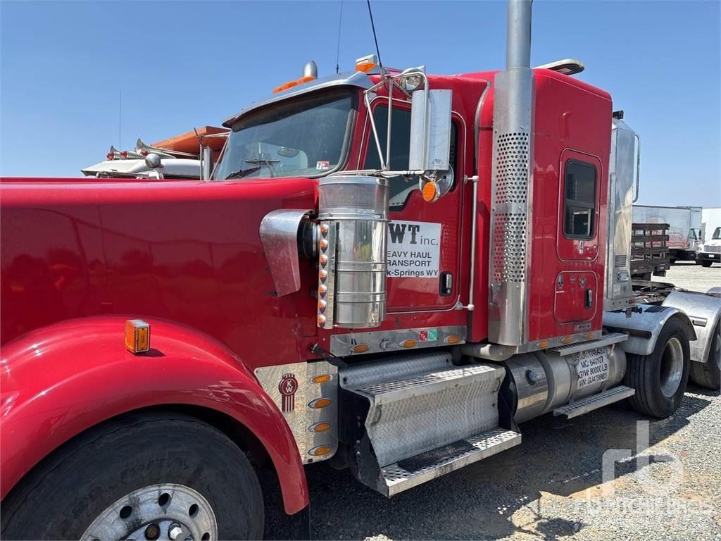 Kenworth W900 曳引機組件