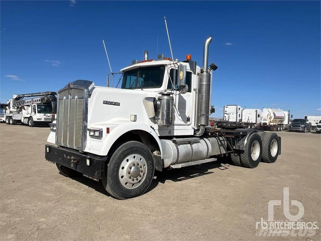 Kenworth W900 曳引機組件