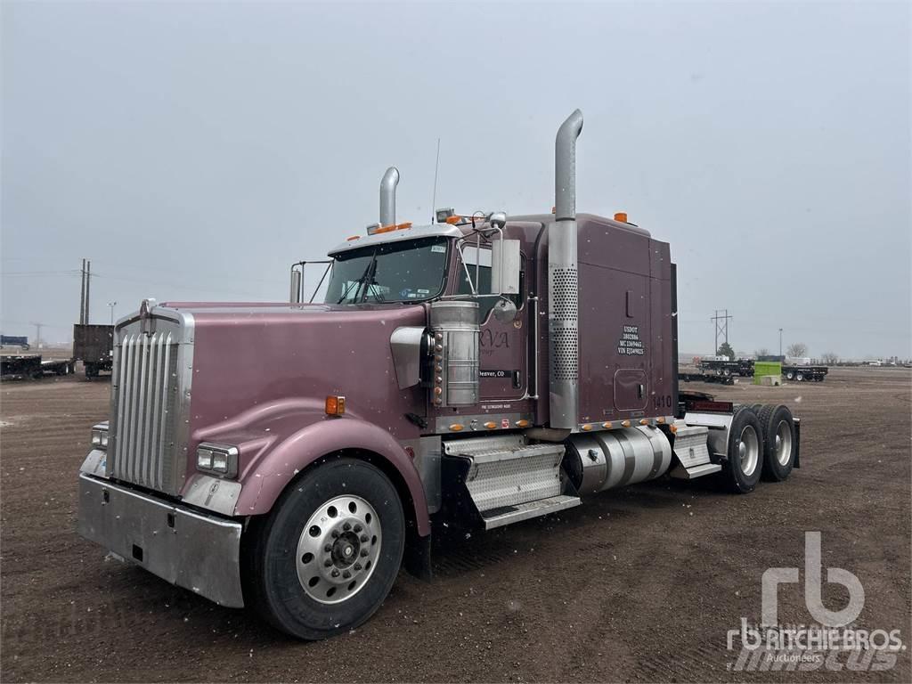 Kenworth W900 曳引機組件