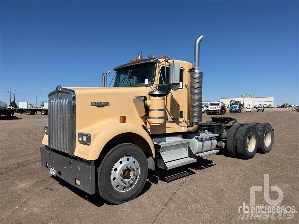 Kenworth W900 曳引機組件