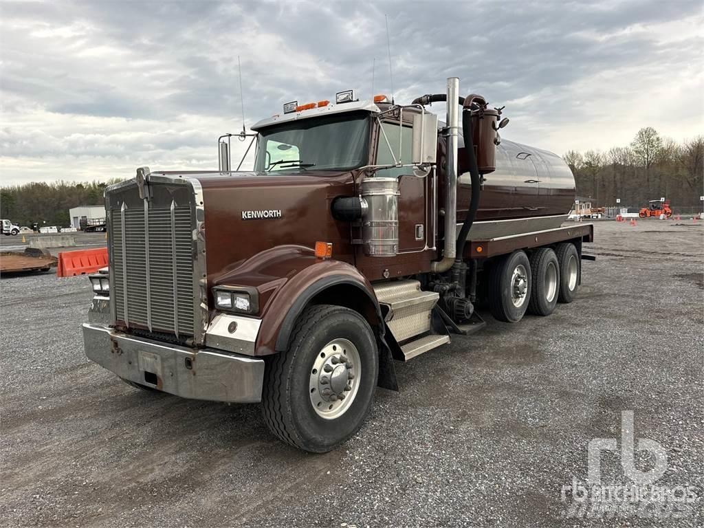 Kenworth W900B 運油車