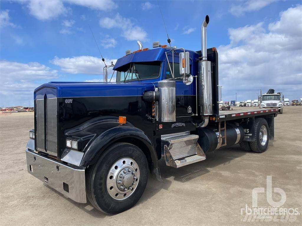 Kenworth W900L 平板式/側卸式卡車