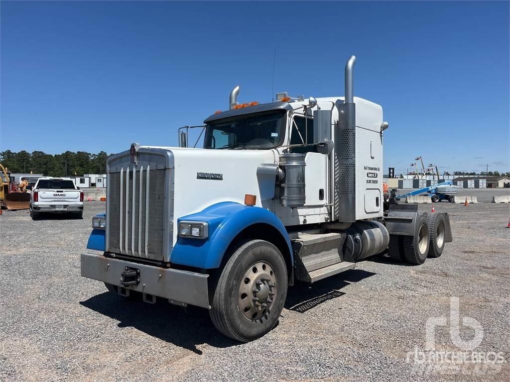 Kenworth W900L 曳引機組件