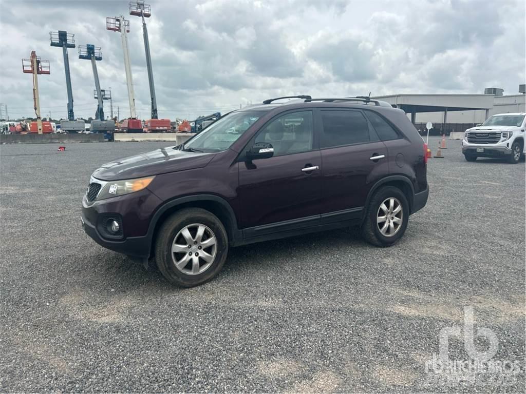 Kia SORENTO 汽車