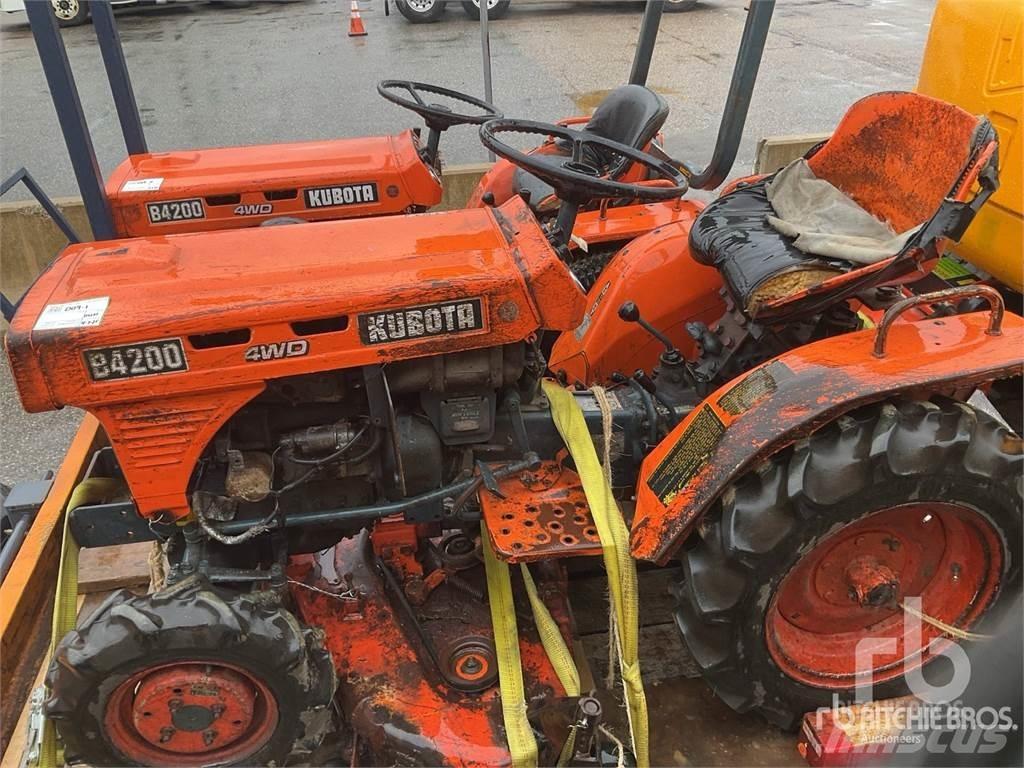 Kubota B4200 曳引機