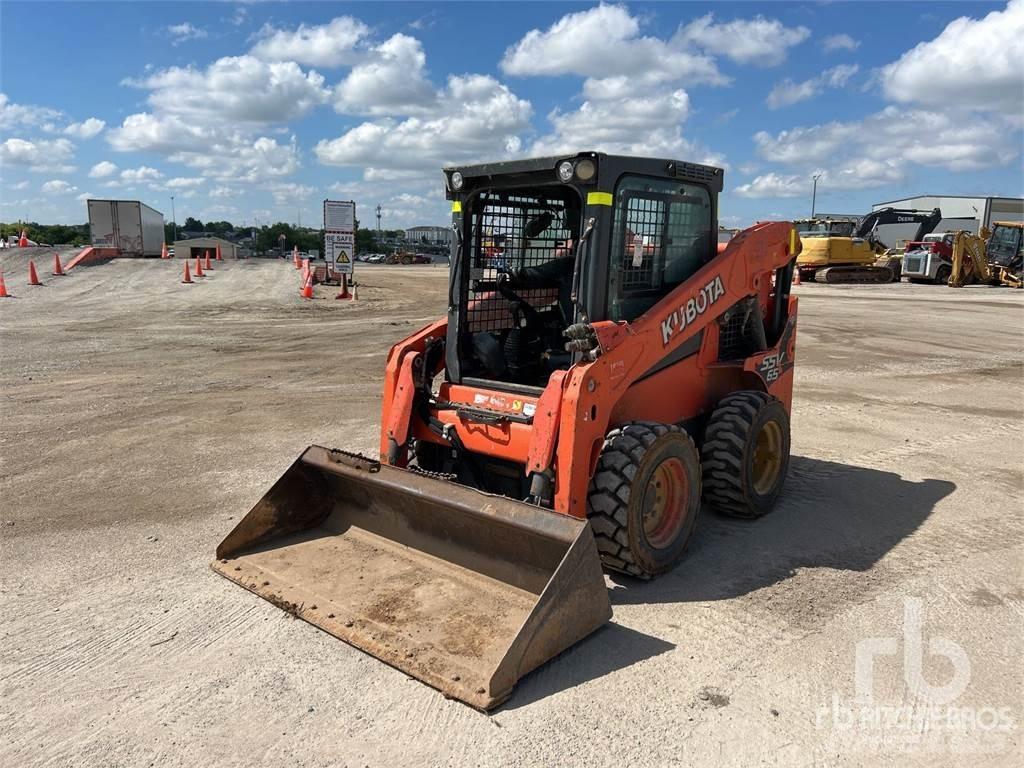 Kubota SSV65 滑移轉向裝載機