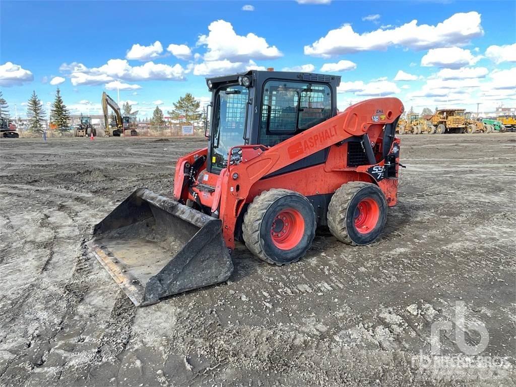 Kubota SSV75 滑移轉向裝載機