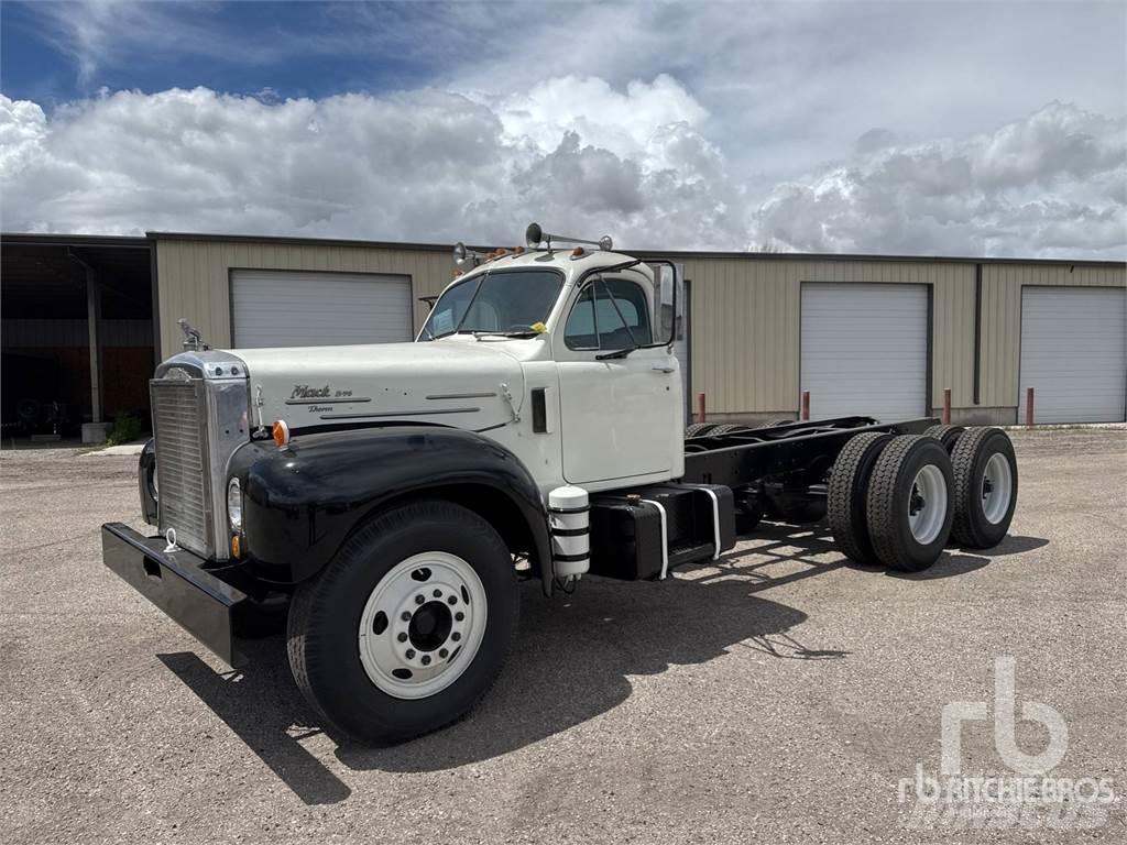 Mack B753S 商用底盤車