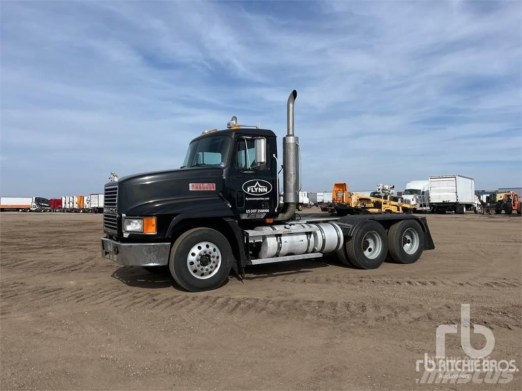 Mack CH613 曳引機組件