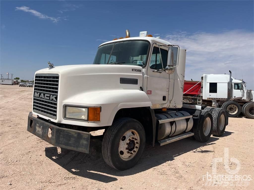 Mack CH613 曳引機組件