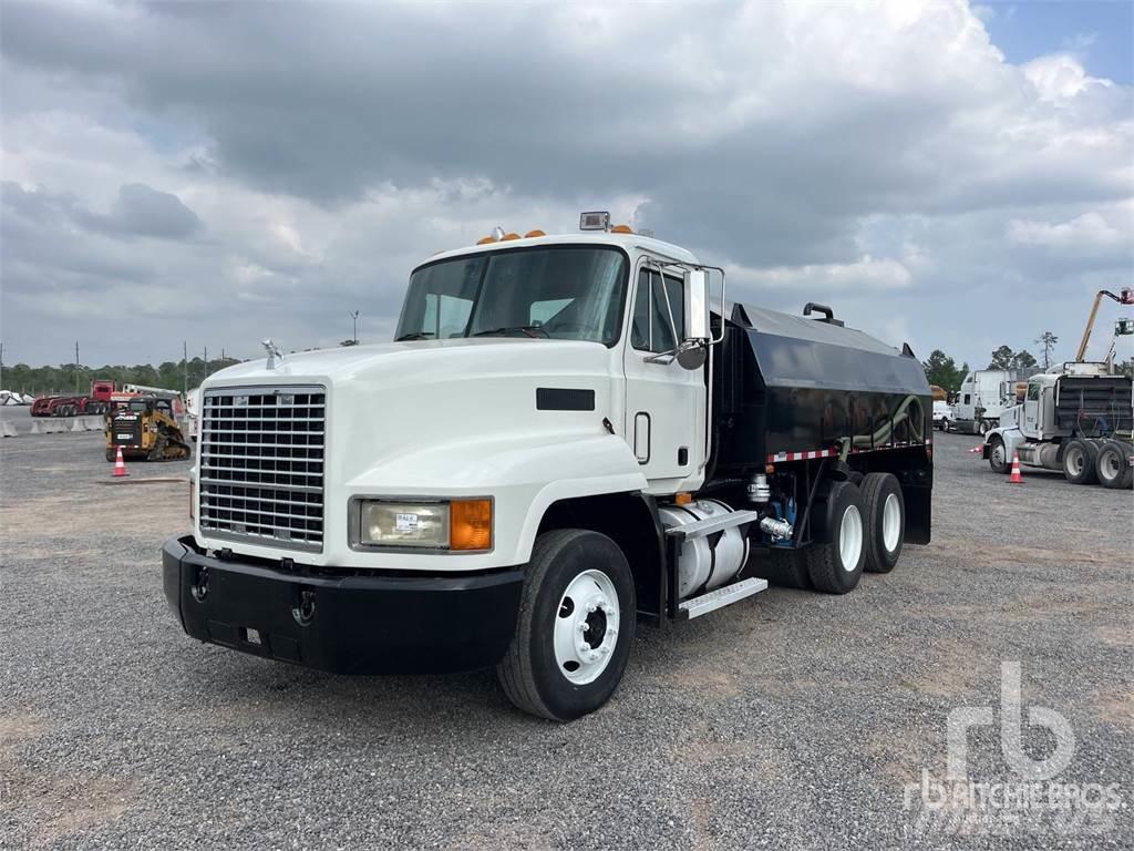 Mack CH613 水車