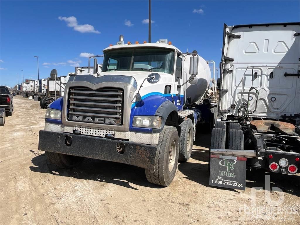 Mack CPT713 混凝土車