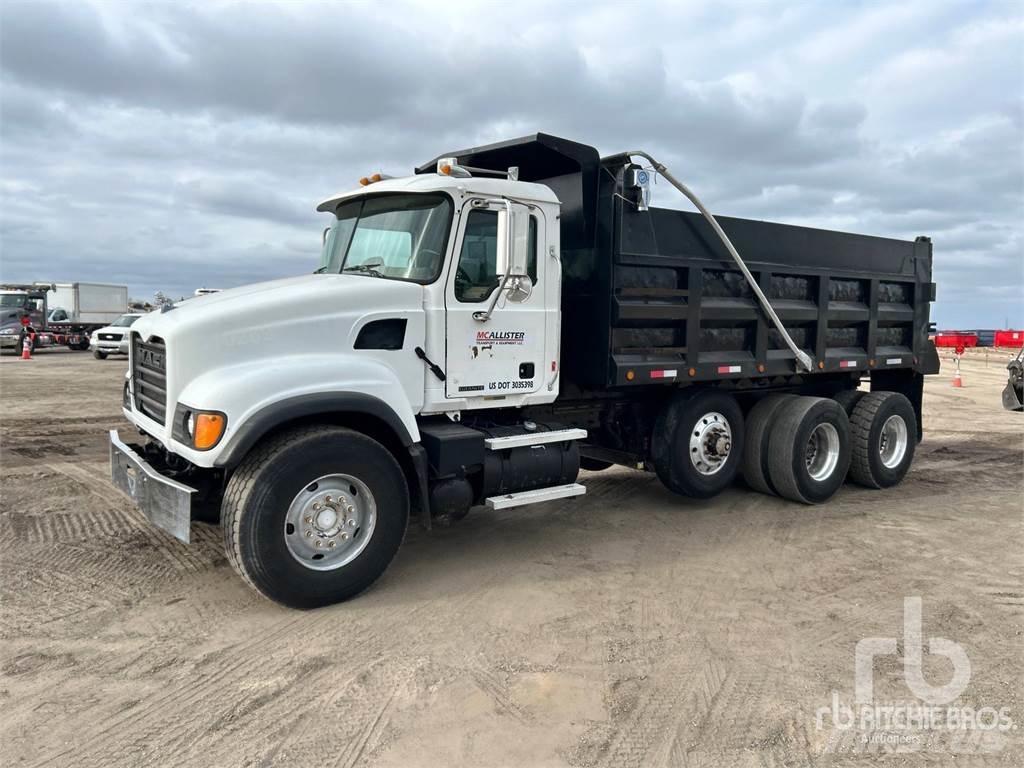 Mack CV713 傾卸式卡車