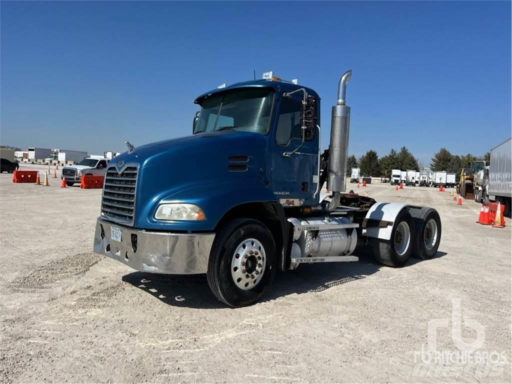 Mack CXP613 曳引機組件