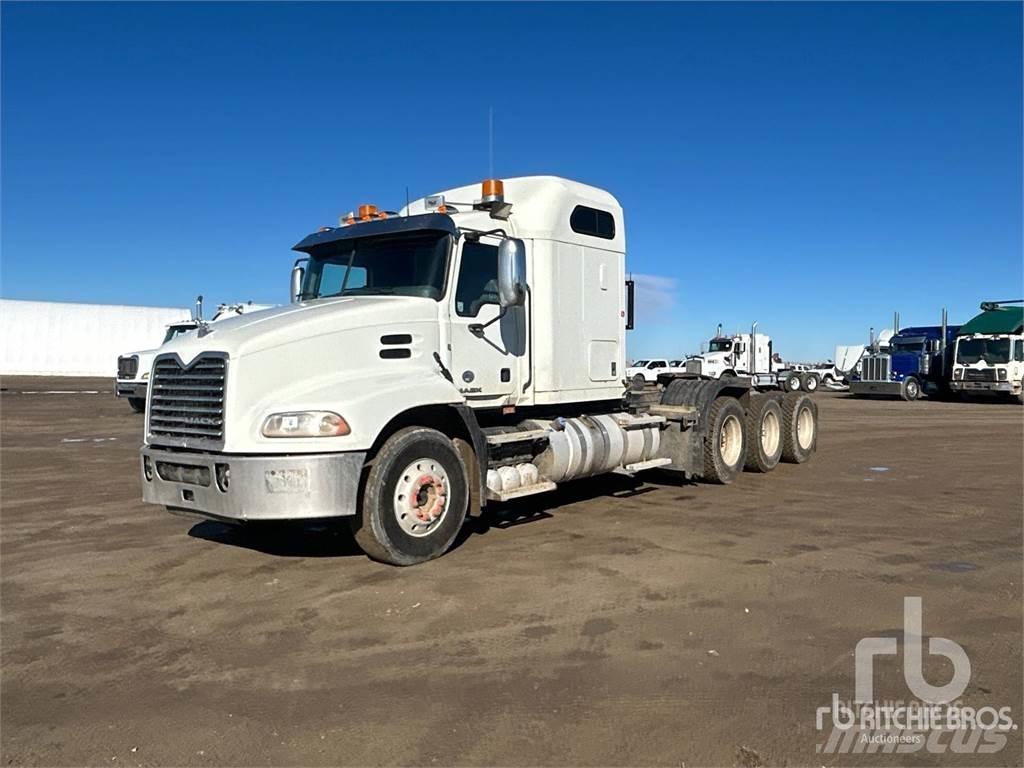 Mack CXU614 曳引機組件