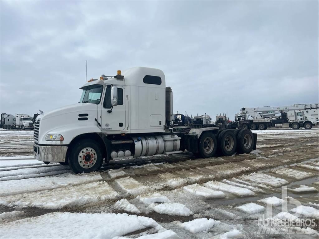Mack CXU614 曳引機組件