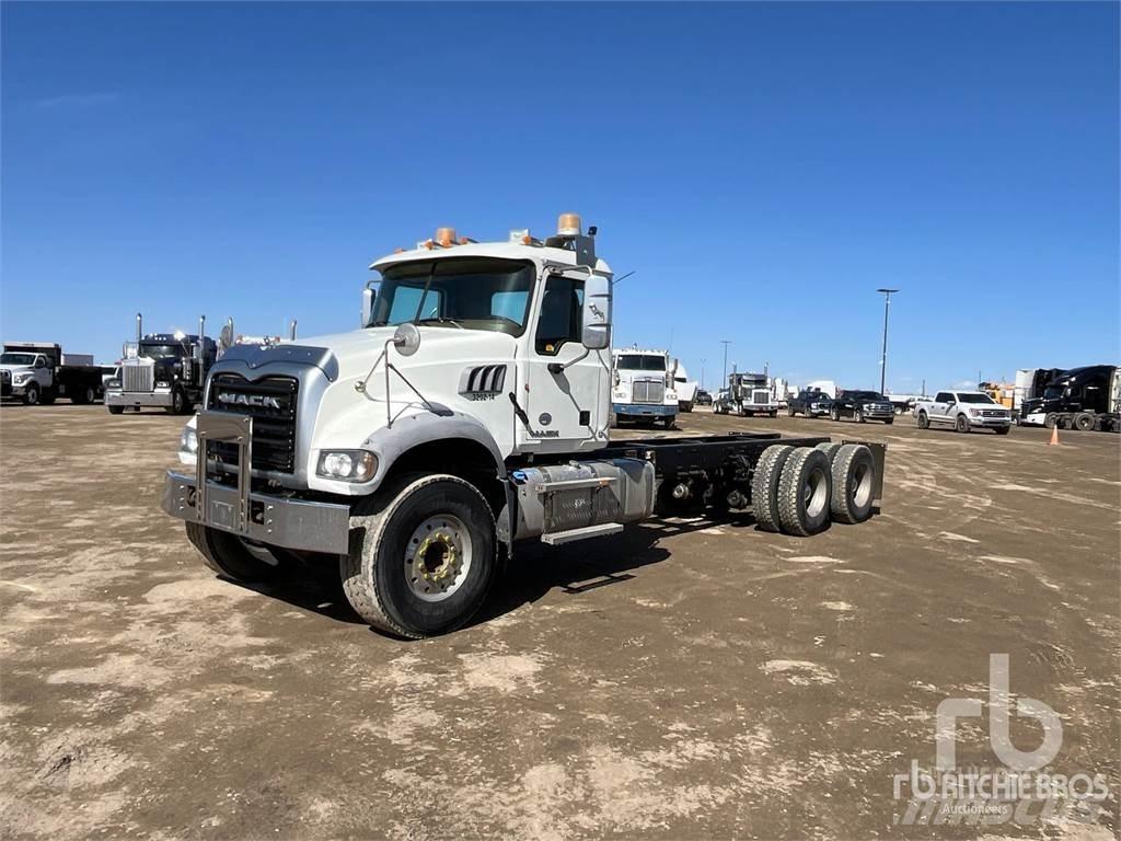 Mack GU433 商用底盤車