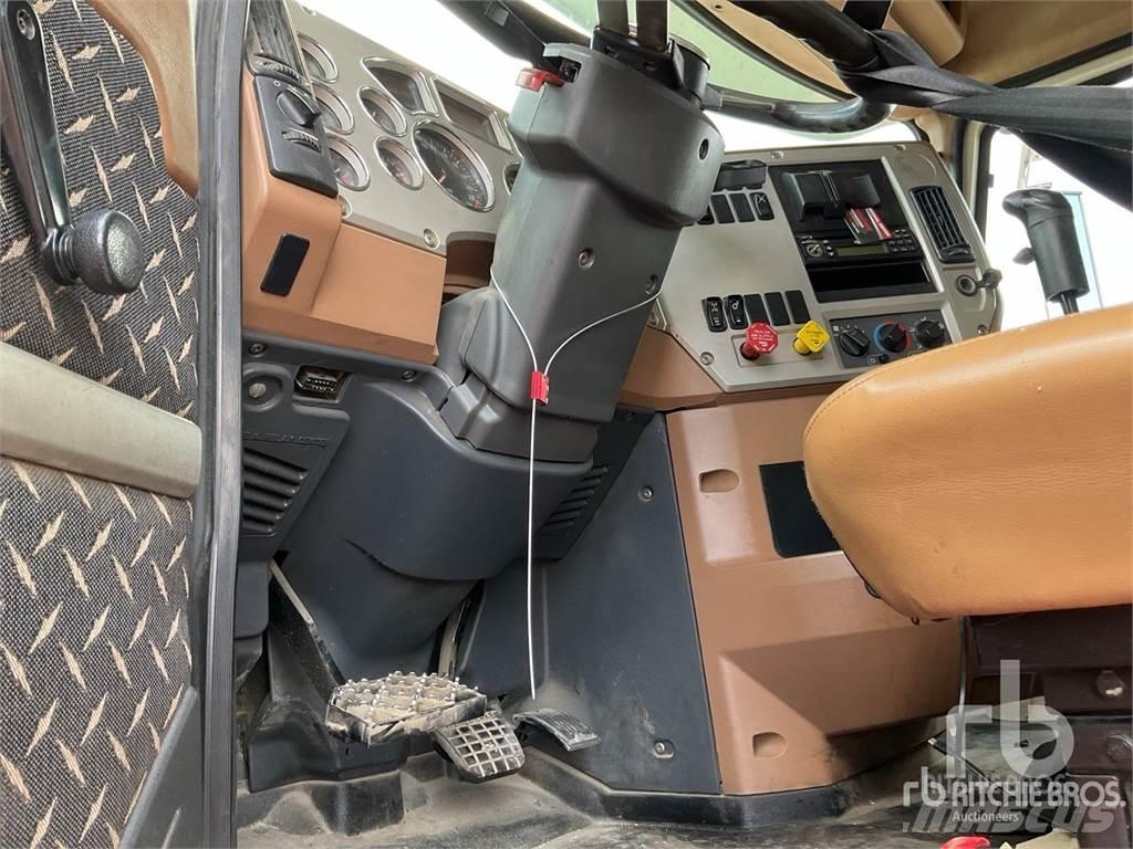 Mack GU713 傾卸式卡車