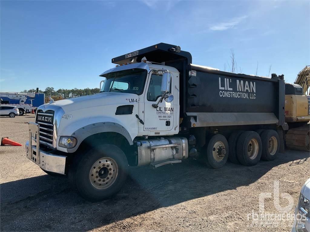 Mack GU713 傾卸式卡車
