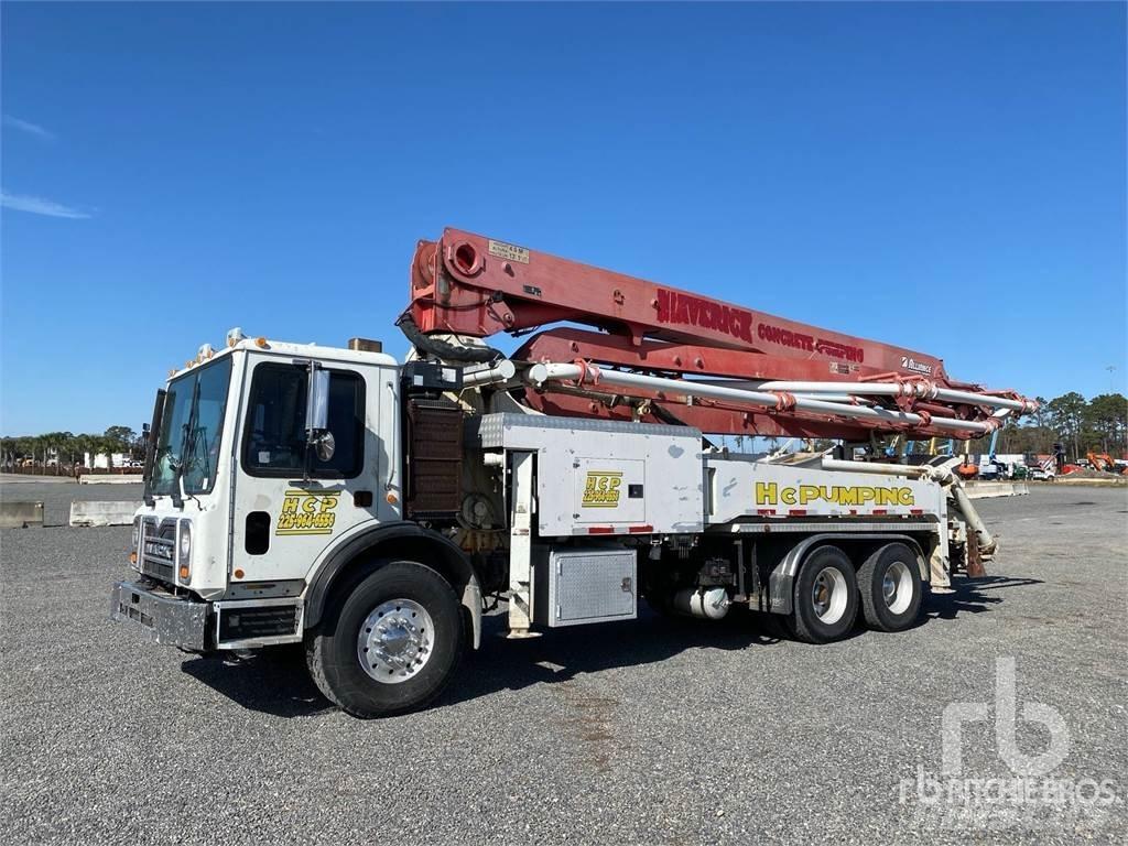 Mack MRU613 混凝土車