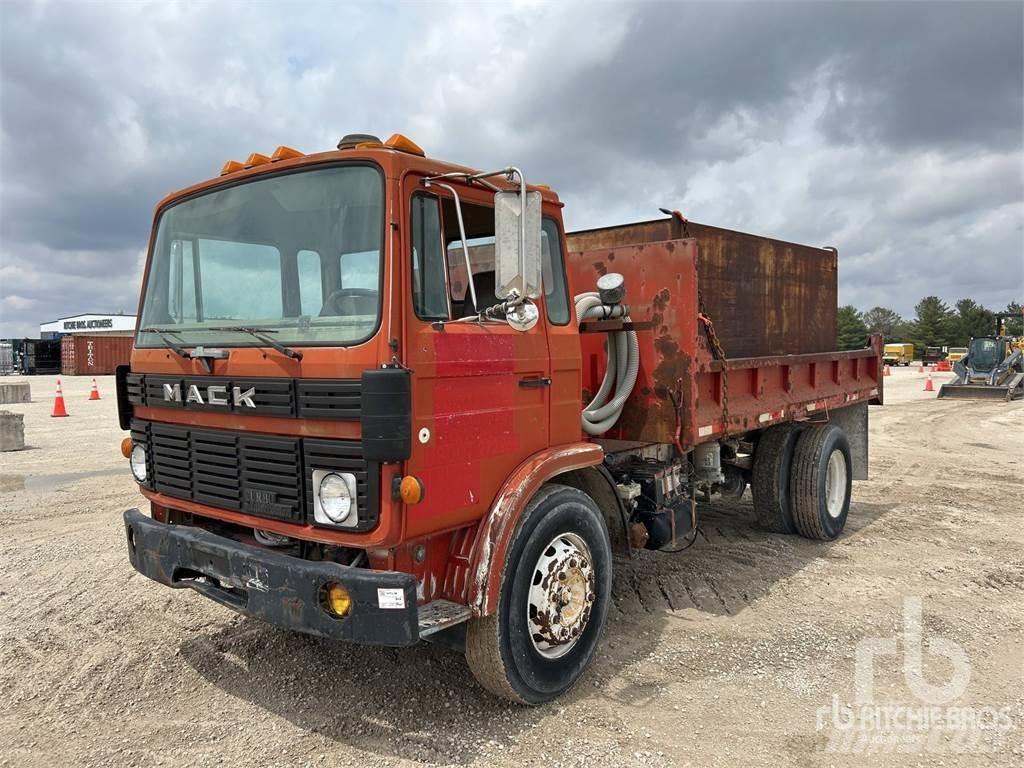 Mack MS200 水車