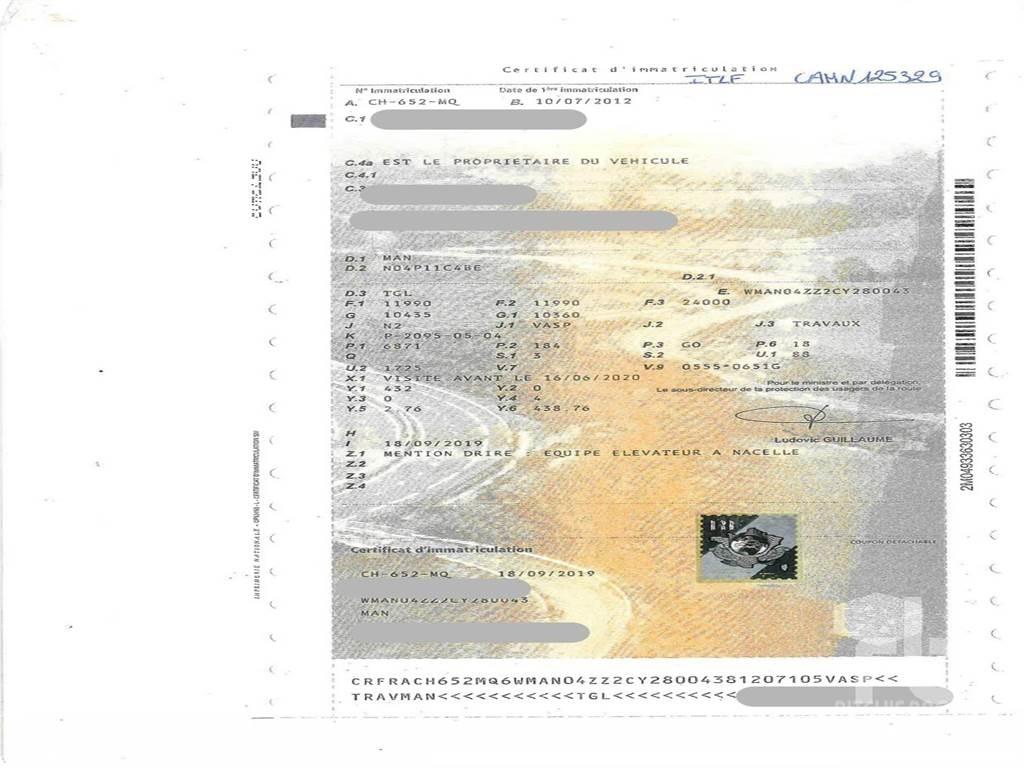 MAN TGL 拖車裝載高空作業平台