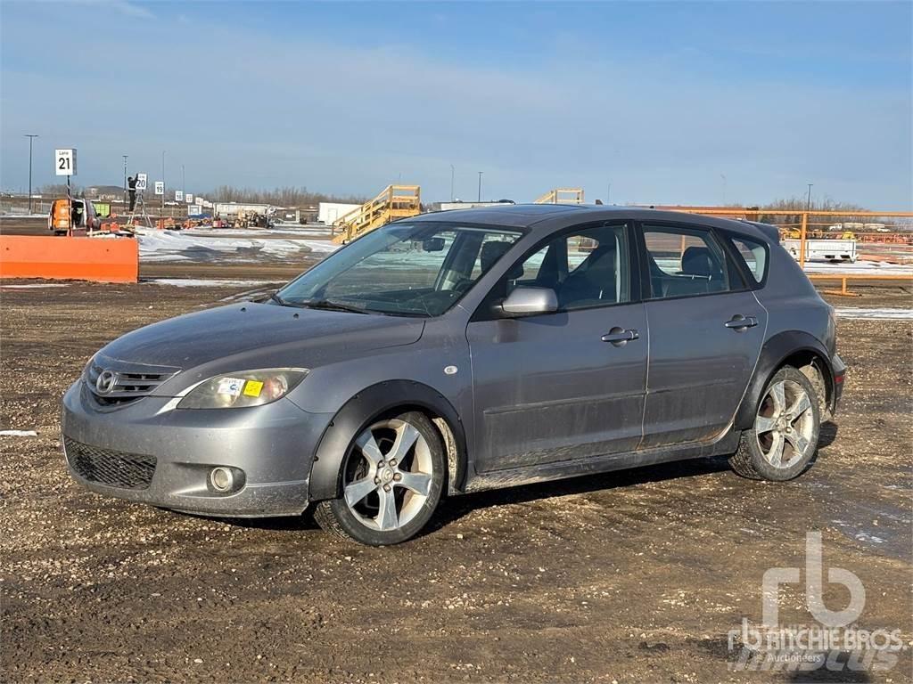 Mazda 3 汽車