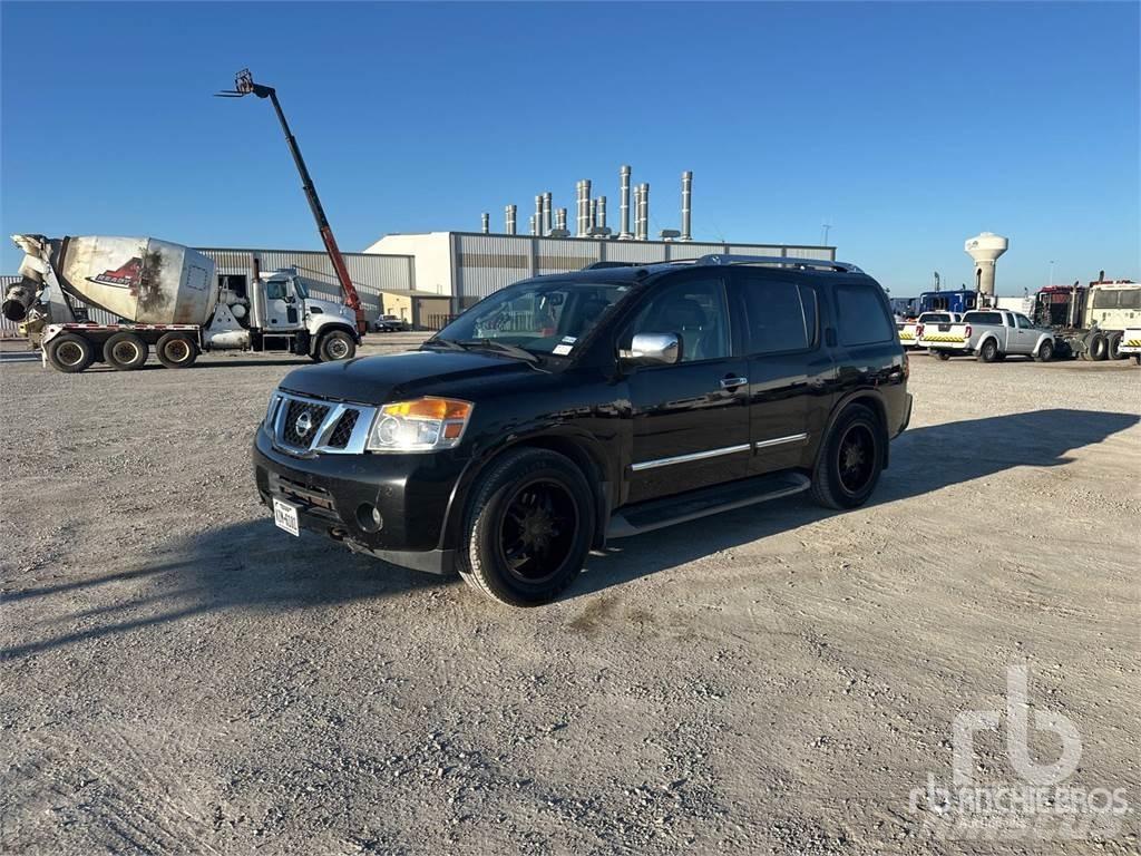 Nissan ARMADA 皮卡.傳統半斗卡車/側卸板