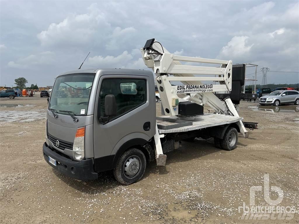 Nissan CABSTAR 拖車裝載高空作業平台