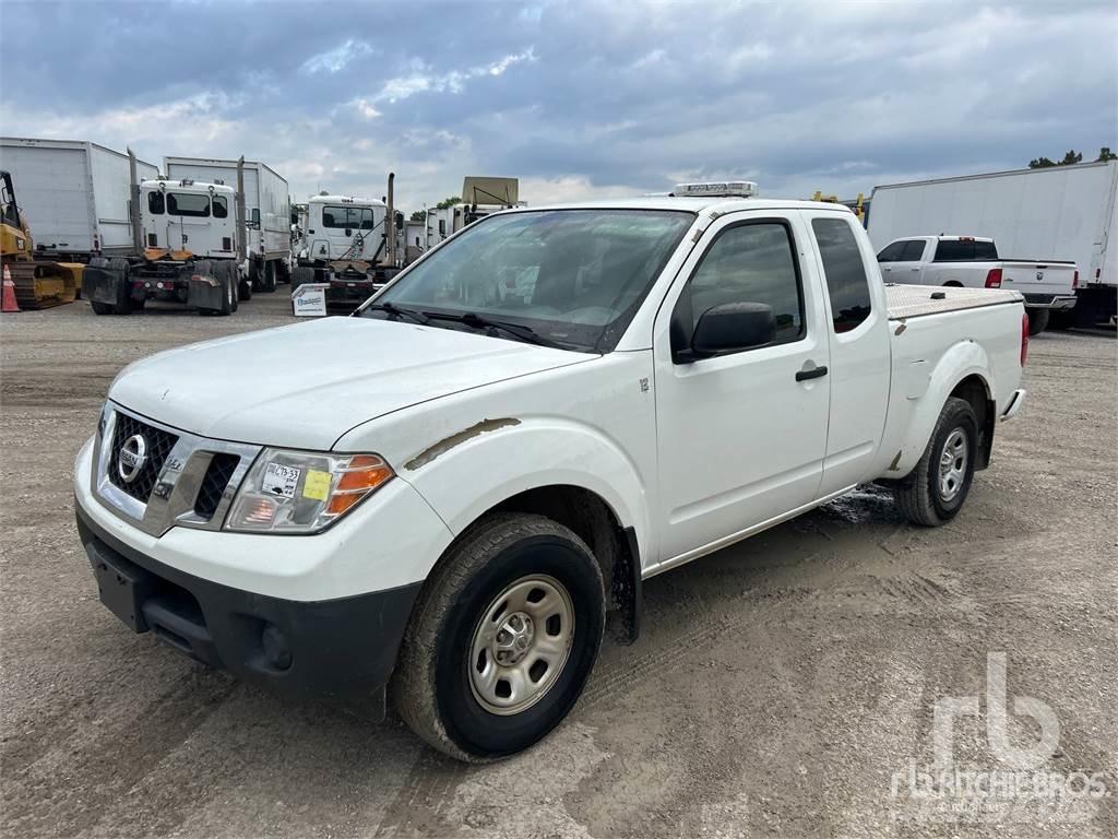 Nissan FRONTIER 皮卡.傳統半斗卡車/側卸板