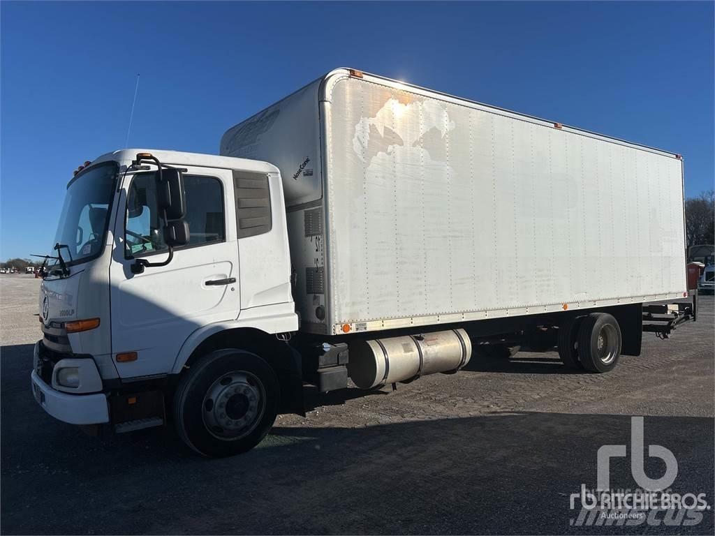 Nissan UD2600 廂式貨物運輸車