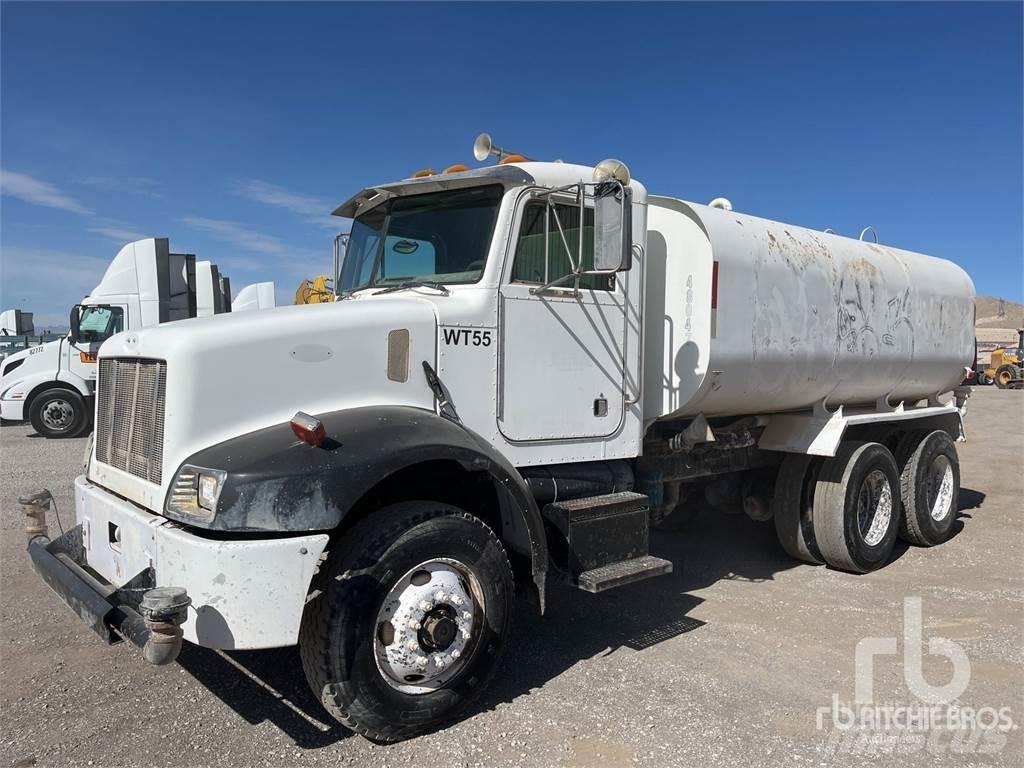 Peterbilt 330 水車