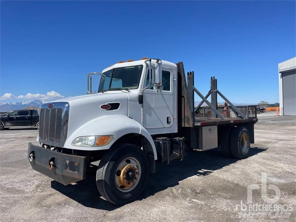 Peterbilt 335 移動式鑽機車
