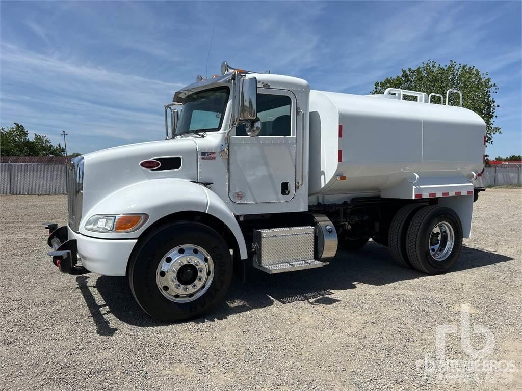 Peterbilt 337 水車