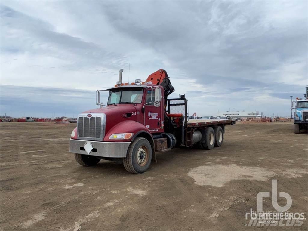 Peterbilt 348 起重機卡車