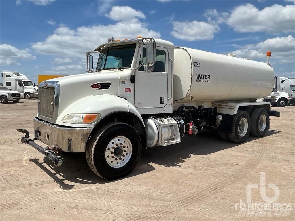 Peterbilt 348 水車